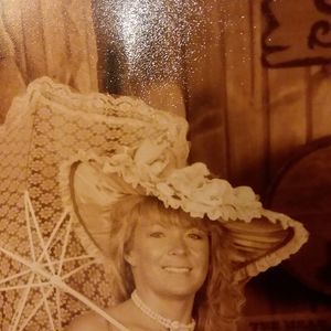 Meet your Posher, Nancy